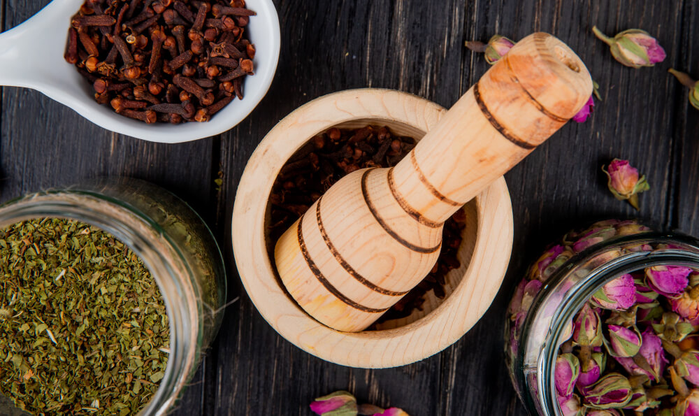 Nature’s Secret: Why Natural Herbs are Like a Superhero for Your Body